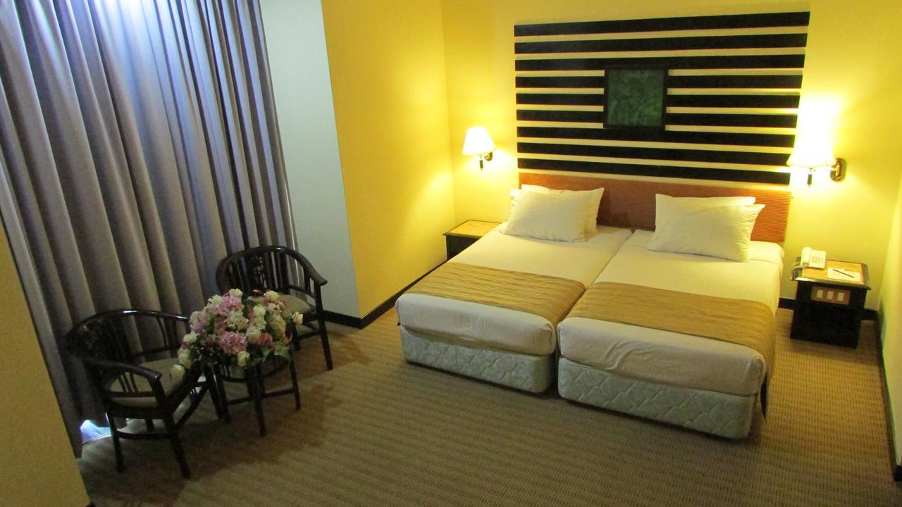Felda Residence Hot Springs Sungkai Exterior photo